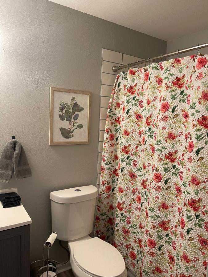 The Deannie Apt #6 - Simple And Homey 2Bd W/ Wifi Hamilton Екстериор снимка